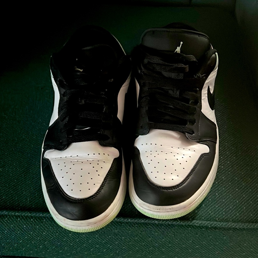 Nike air Jordan men size 10.5